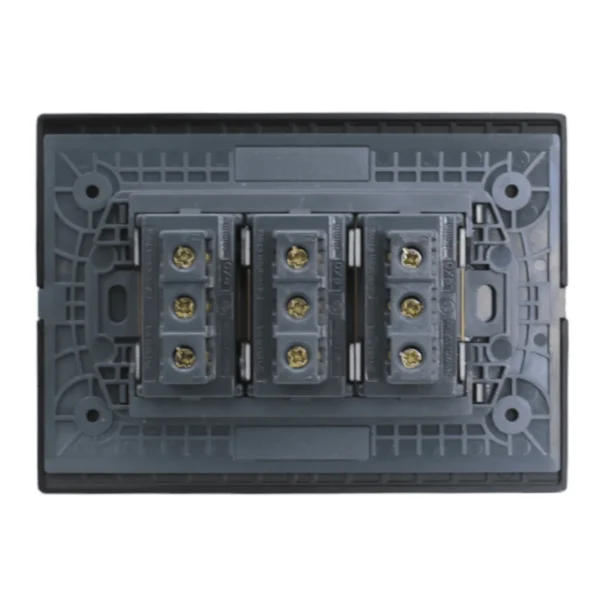 toma triple 10a black 5381137e - Imagen 3
